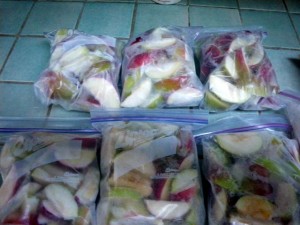 cut and frozen apples